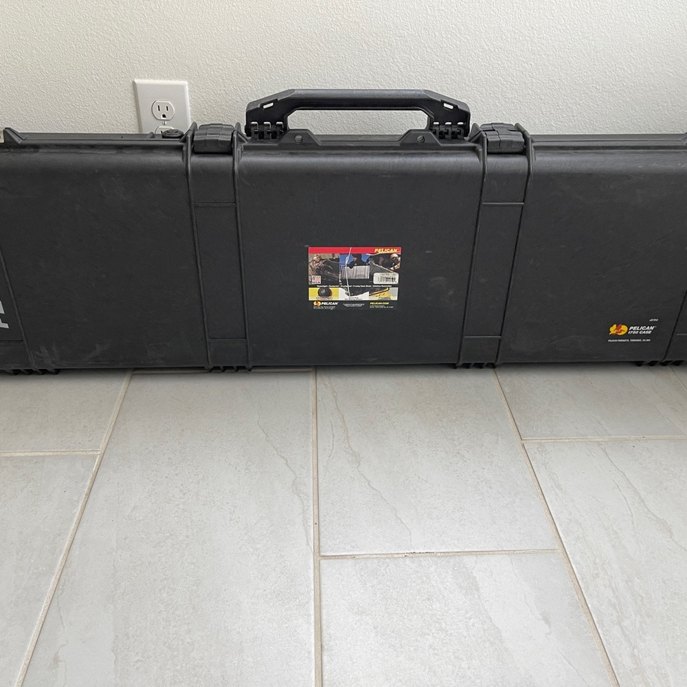 NEW* Pelican 1750 protector long case black